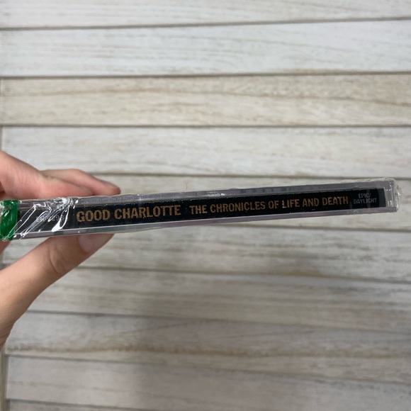 Good Charlotte The Chronicles of Life and Death Audio CD - Picture 2 of 3